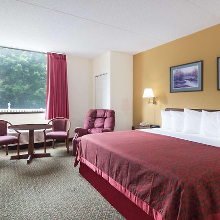 Days Inn By Wyndham Chambersburg Exterior foto